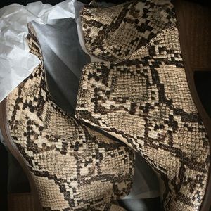 ❌SOLD ❌Michael by Michael Shannon Snake Skin Boots